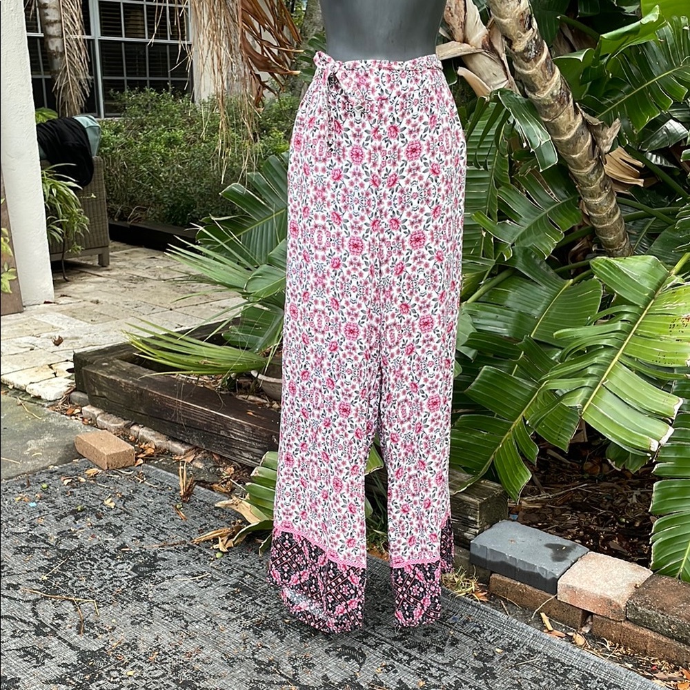 Torrid floral wide leg border print pants